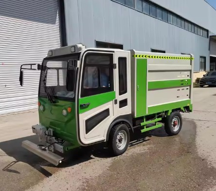 Four-Wheel Street Sweeper